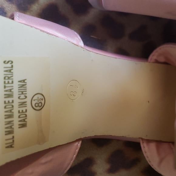 Heels - Picture 4 of 5